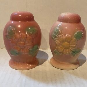 Vintage Hull Sunglow pottery pink salt and pepper shakers